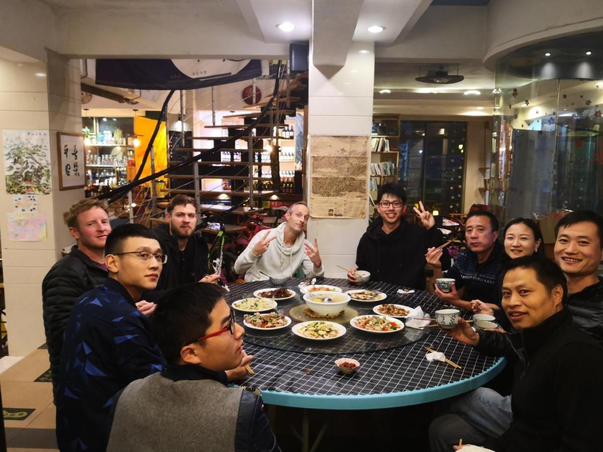 Kunlun International Youth Hostel Хуаншань Экстерьер фото