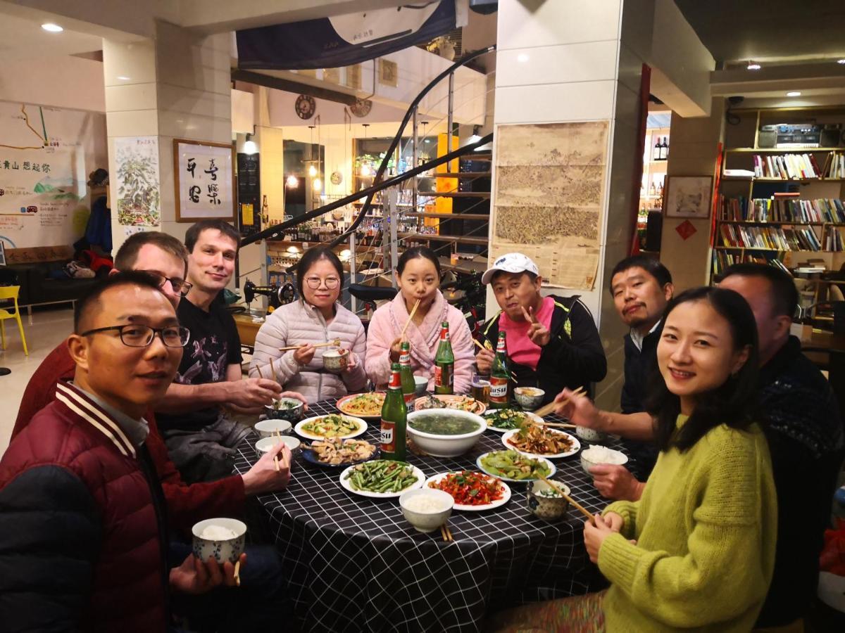 Kunlun International Youth Hostel Хуаншань Экстерьер фото