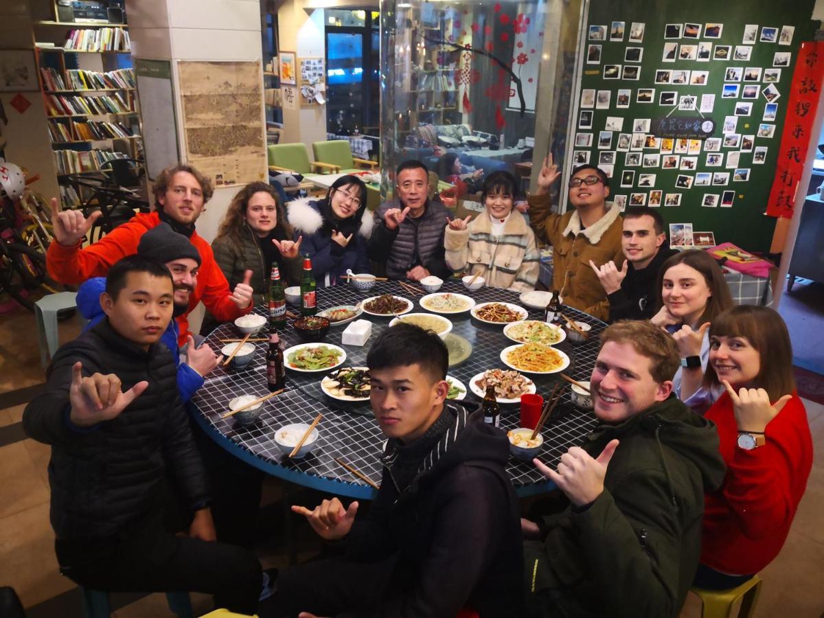 Kunlun International Youth Hostel Хуаншань Экстерьер фото